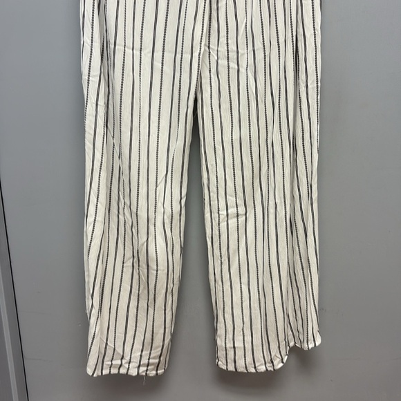Striped Wide Leg Pants - Picture 4 of 8